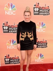 iheartradio-awards-2014-red-carpet-arrivals-show-photos-10-435x580