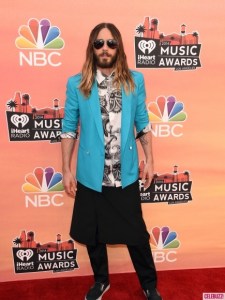 iheartradio-awards-2014-red-carpet-arrivals-show-photos-16-435x580