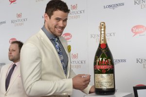 Kris-Humphries-wore-cream-blazer