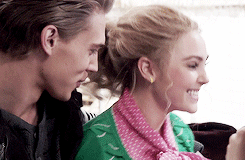 tumblr_n5b9zhCQux1s3u7x1o2_250