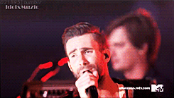 tumblr_nauh34LVa91qby8g8o2_250