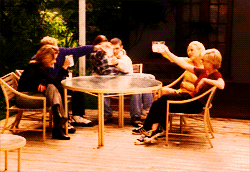 tumblr_lx1f76wjLO1qgxamco4_250