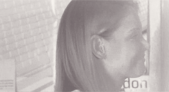 tumblr_mdnl5r5xKt1qblutwo5_r1_250