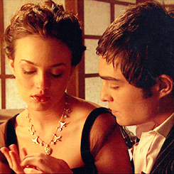Chuck-and-Blair-and-necklaces-blair-and-chuck-32445133-245-245