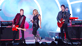 tumblr_nji3xyMsgs1u4jheno4_400