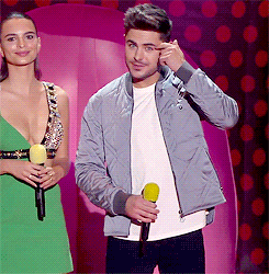 tumblr_nmqj12uw6g1rr3ghvo1_250