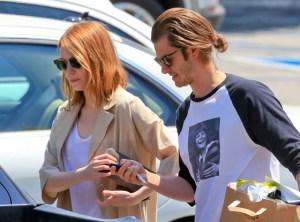 rs_560x415-150527134611-1024.Emma-Stone-Andrew-Garfield.ms.052715_copy