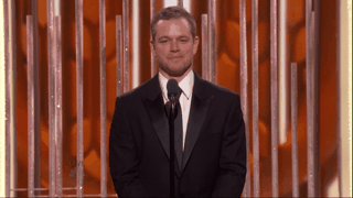 rs_320x180-160110175015-Ricky_Gervais_Matt_Damon_GIF